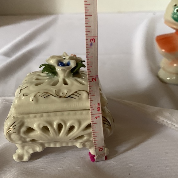 Tinker box of chips or cracks it’s very cute - Picture 10 of 10